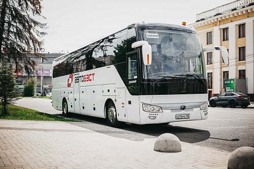 YUTONG (53 места)